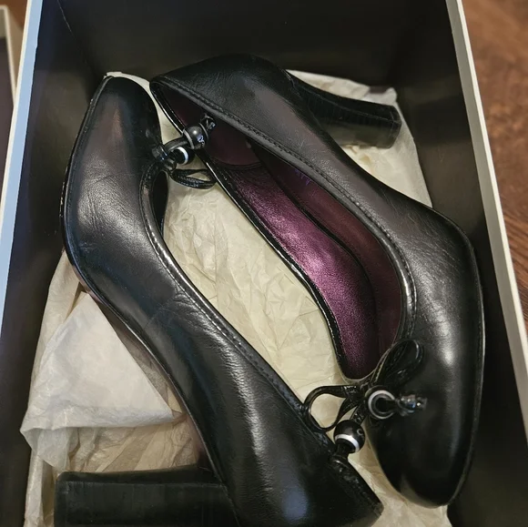 Coach Pumps - Picture 7 of 7